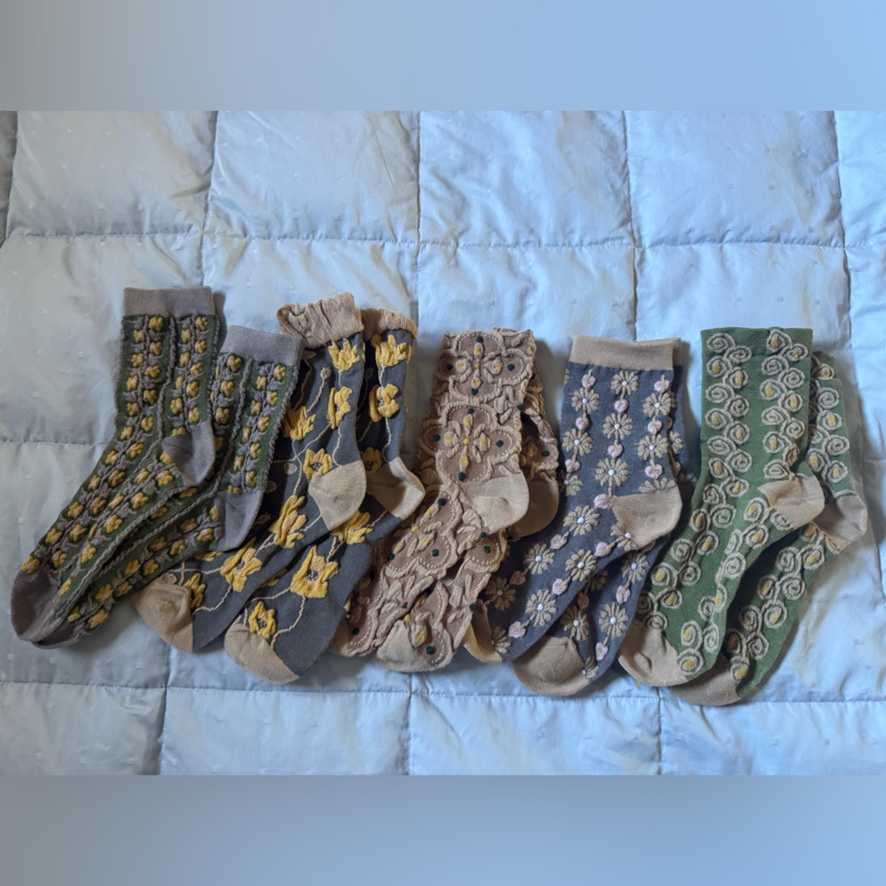 Floral Patterned Socks Set